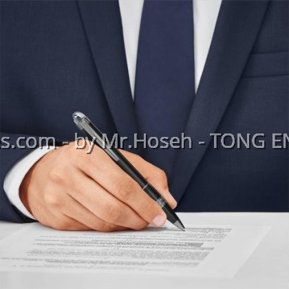 Montblanc StarWalker Midnight Black Ballpoint Pen 105657 Montblanc StarWalker Midnight Black Ballpoint Pen 105657