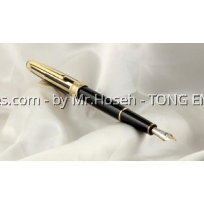 Montblanc Meisterstuck Solitaire Doue Gold & Black Fountain Pen 35986