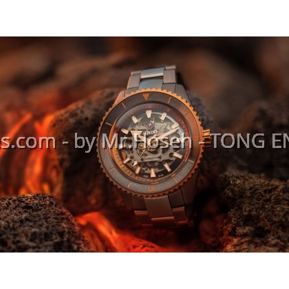 Rado Captain Cook High-Tech Ceramic Skeleton R32148162