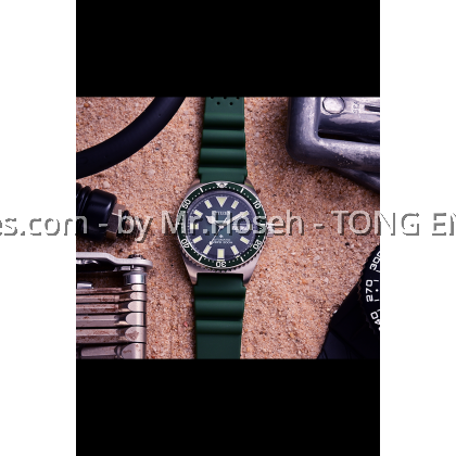 CITIZEN PROMASTER AUTOMATIC GENTS DIVING WATCH GREEN DIAL - NY0121-09X