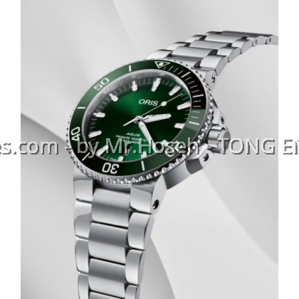 Oris Aquis Date 43.5mm 01 733 7730 4157-07 8 24 05PEB