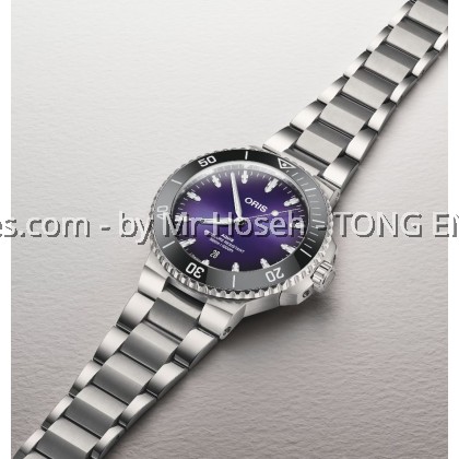Oris Aquis Date 43.50mm Taste of Summer Watch 01 733 7792 4158-07 819 05P